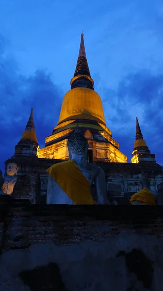 ワット チャモンコール寺院の風景タイのアユタヤにある有名な寺院です — ストック写真