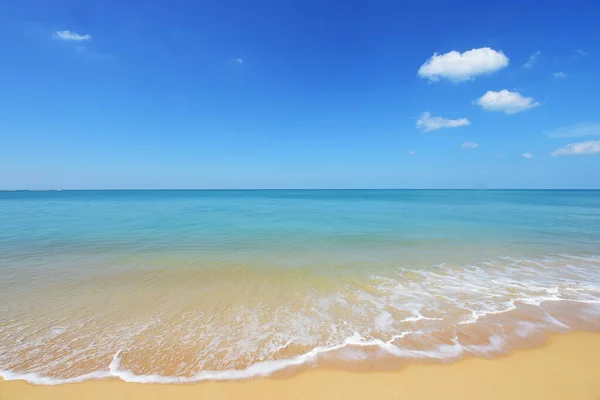 Playa Tropical Cielo Azul Naturaleza — Foto de Stock