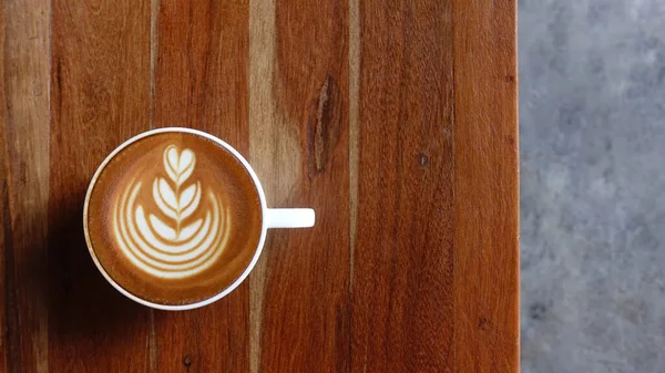 Une Tasse Café Latte Art Sur Fond Bois — Photo