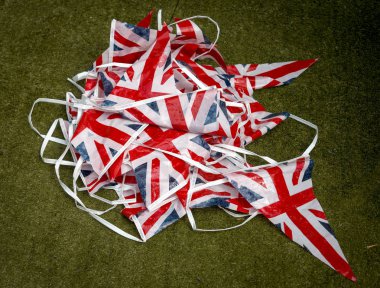 Birleşik Krallık'tan Gazete Yığını