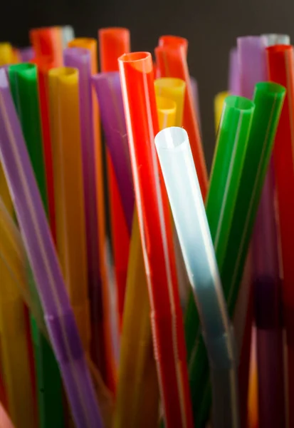 Bir demet Plastik İçme Çubuğu