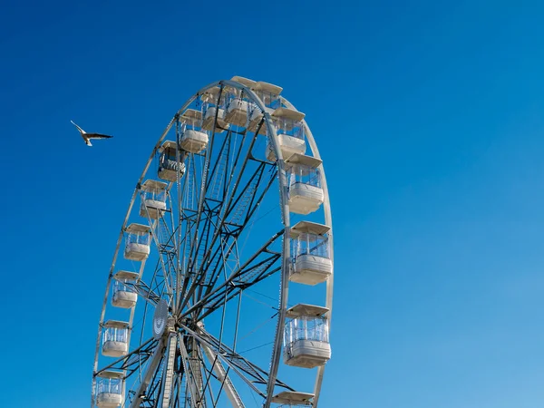 Blue Sky 'a karşı Big Wheel, Portsmouth, Hampshire, İngiltere