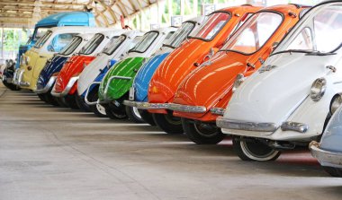 Nakorn Pathom, Thailand: 21 Ekim 2017: renkli Bmw Hetta 300 üst üste gösterir Jesada Technik Museum 