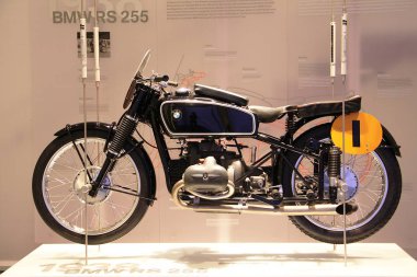 Münih, Almanya - Nisan 2012: Motosiklet model Bmw Rs 255, Bmw Müzesi 1938 yılında görüntüleme