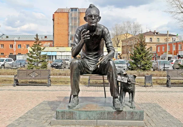 Irkutsk Russland April 2018 Eine Statue Des Berühmten Komödianten Filmregisseurs Stockfoto