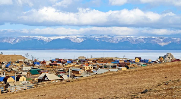 Baykal Gölü ve şehrin Panorama görünümünü Telifsiz Stok Imajlar