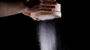 Elle un doğruyorum. Yavaş çekim