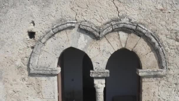Vídeo Ciudad Gerace Calabria Edificios Piedra Con Ventanas — Vídeos de Stock
