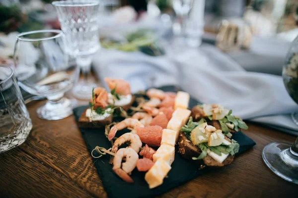 Essen Auf Den Tischen Catering Service — Stockfoto