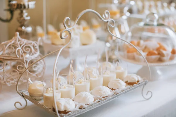 Candy Buffet Heerlijke Snoep Een Bruiloft — Stockfoto