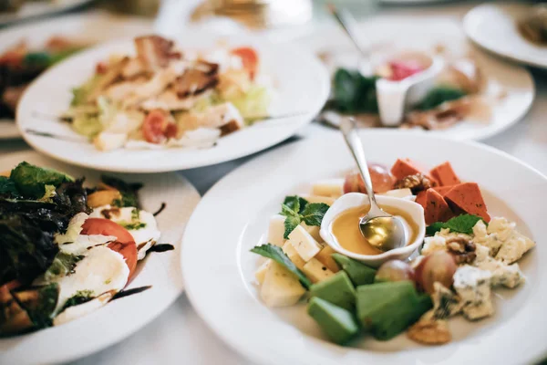 Makanan Meja Pernikahan Makan Siang Restoran — Stok Foto