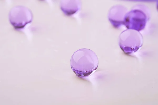 Purple Scattered Marbles White Background Close — Stock Photo, Image