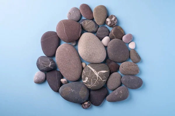 Copy Space Circle Pebbles Summer Background Top View Blue Background — Stock Photo, Image