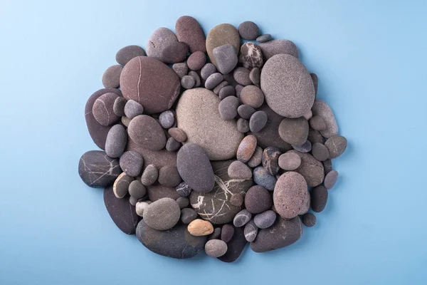 Copy Space Circle Pebbles Summer Background Top View Blue Background — Stock Photo, Image