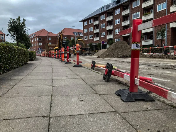 Vejle, Danimarka - 2020: Oerstedsgade 'de trafik engeli.