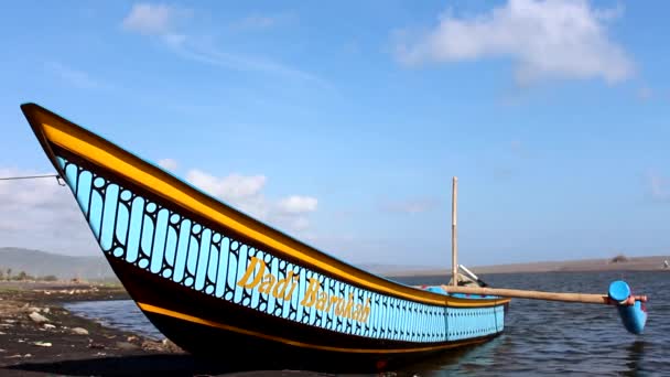 サマスビーチから伝統的な漁船をタイムラプス ヨガジャカルタ — ストック動画