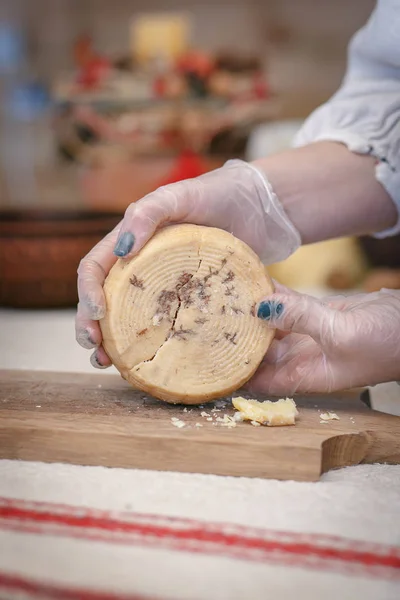 Cheese Cheese Sliced Crumbly Cheese Cow Cheese Sheep Cheese — Stock Photo, Image