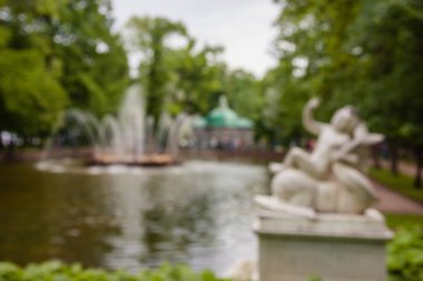 Peterhof, Rusya bulanık görüntü. Bir gölet yakınında Heykel