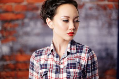 Studio poz güzel Asya model