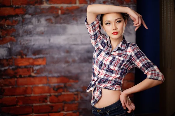 Studio Poz Güzel Asya Model — Stok fotoğraf