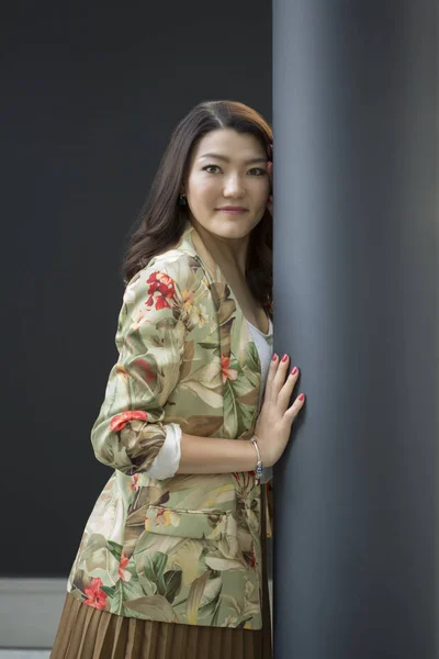 Beautiful Asian Business Woman Kazakh Fashion Girl — Stock Photo, Image