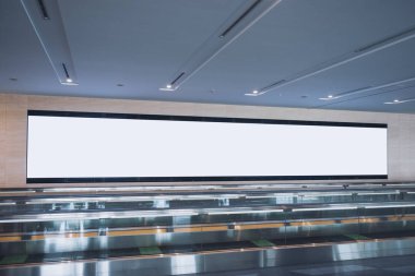 Boş Panorama billboard yatay ışık kutusu medya kapalı kamu binası