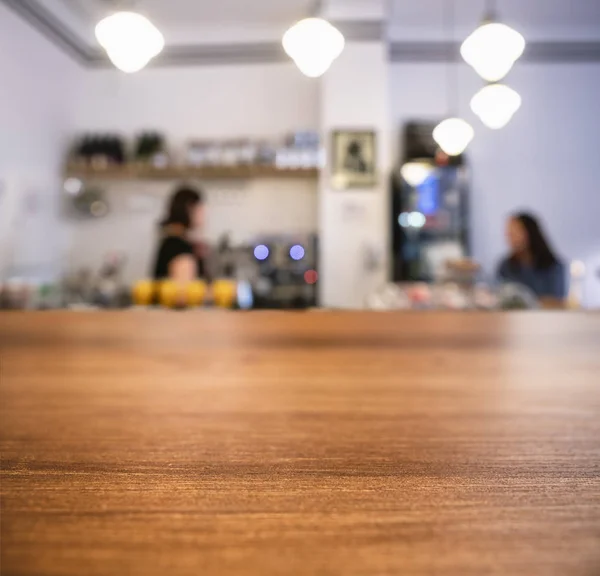 Tabell top Counter Cafe restaurang oskärpa människor dricker med vän — Stockfoto