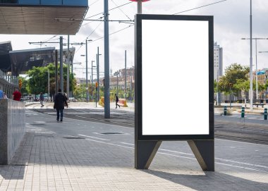 Mock up Banner stand Medya açık hava insanlar City sokak yürüyüş 