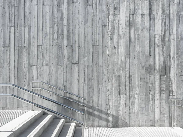 Het platform detail betonnen wand met traptrede buiten — Stockfoto