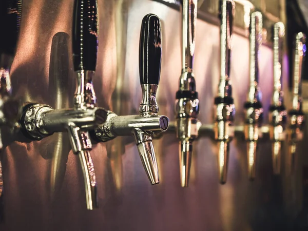 Řemeslné pivo-záložky s pivem oslava — Stock fotografie