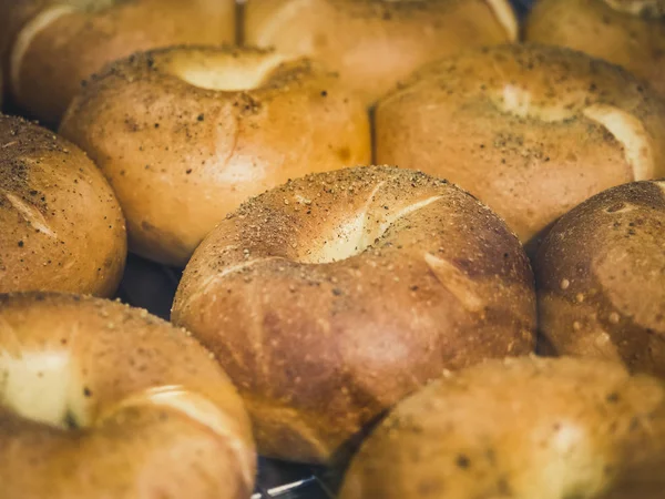 Bagel Bread bun Fresh Baked product Bakery shop — Stock Photo, Image