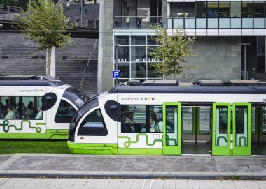 İspanya, Bilbao - Eki 19, 2018 : Bilbao city Travel tramvay taşımacılığı