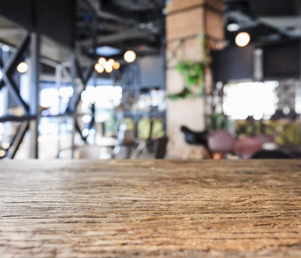 Mesa encimera de madera Blur Bar cafetería restaurante fondo — Foto de Stock
