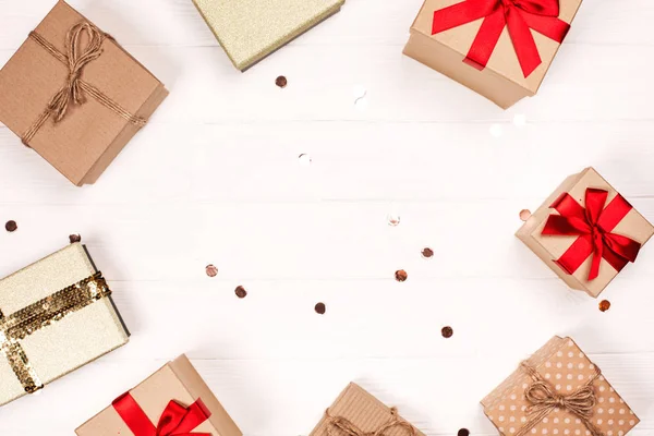 Χριστουγεννιάτικα Κουτιά Δώρου Σκάφη Glitter Δημιουργήσετε Στρογγυλή Πλαίσιο Λευκό Φόντο — Φωτογραφία Αρχείου