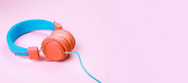 Coral and blue headphones — Stock Photo, Image