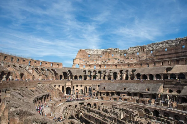 Coliseo Romano - Dramática vista interior —  Fotos de Stock