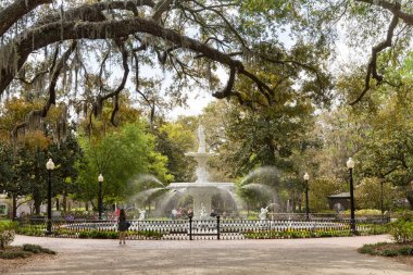 Tarihi Savannah Forsyth Park ve Çeşme