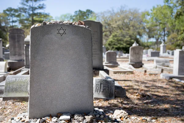 Headstone in Jewish Cemetery with Star of David and Memory Stone — Stock Photo, Image
