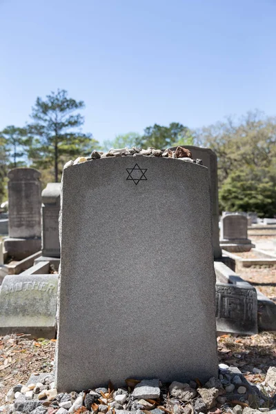 Headstone in Jewish Cemetery with Star of David and Memory Stone — Stock Photo, Image