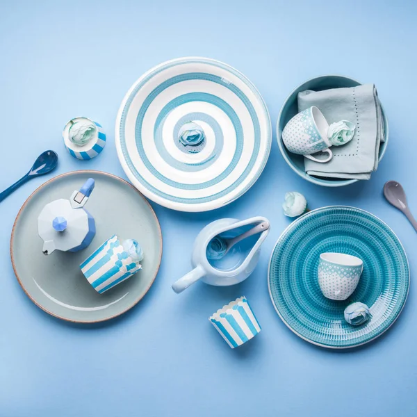 Blauw pastel Keramisch tafelgerei servies — Stockfoto