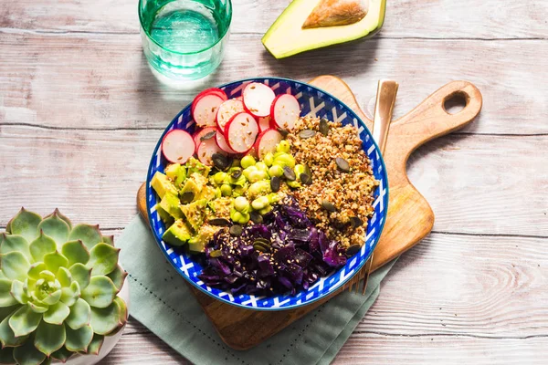 Colorful buddha bowl with veggies and quinoa — Stock Photo, Image