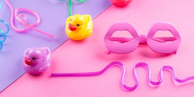 Renkli funky yaz düz renk öğeleri ile yatıyordu