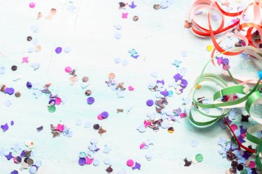 Konfeti ile renkli parti arka plan.