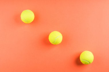 Turuncuda üç tenis topu. Kavram