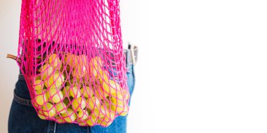 Üzüm ile yeniden kullanılabilir örgü çanta ile Kadın