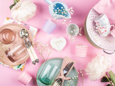 Pastel rengi sofra takımı konsepti