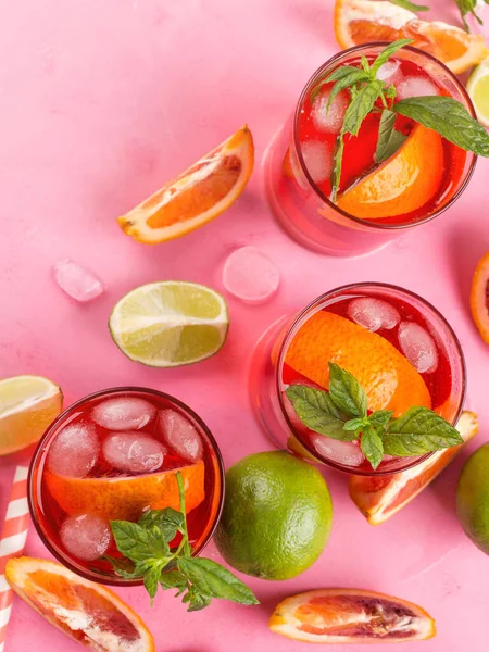 Fresh iced red cocktail with blood orange — Stock Photo, Image