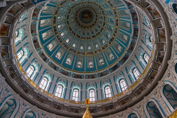 Innenraum der Auferstehungskathedrale des neuen jerusalem-Monsters — Stockfoto