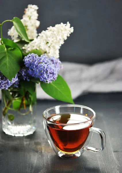 Morning Black Tea Transparent Mug Bouquet Blooming Lilac — Stock Photo, Image