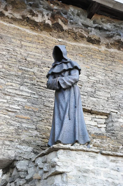 Tallinn Estonia May 2018 Bronze Sculpture Monk Face Old Town — Stock Photo, Image